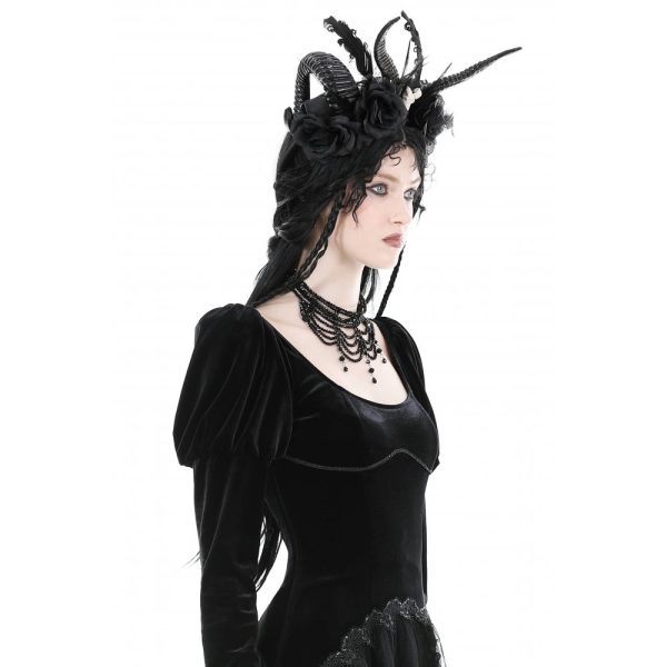 Dark In Love Delia Necklace